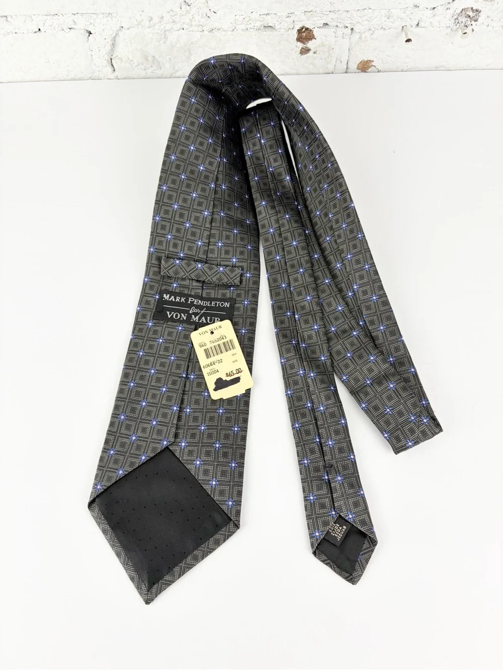 Mark Pendleton Italy Von Maur Dark Grey Blue Micro Daisy Ailk Mens Neck Tie